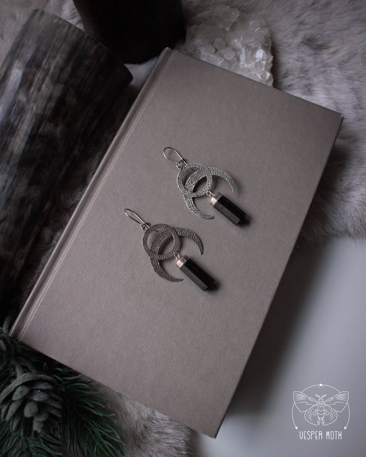 Dark Máni Earrings (925 Sterling Silver)